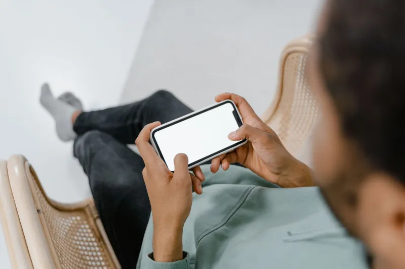 Stop Letting the Algorithm Win: How to Scroll With Intention and Actually Enjoy It